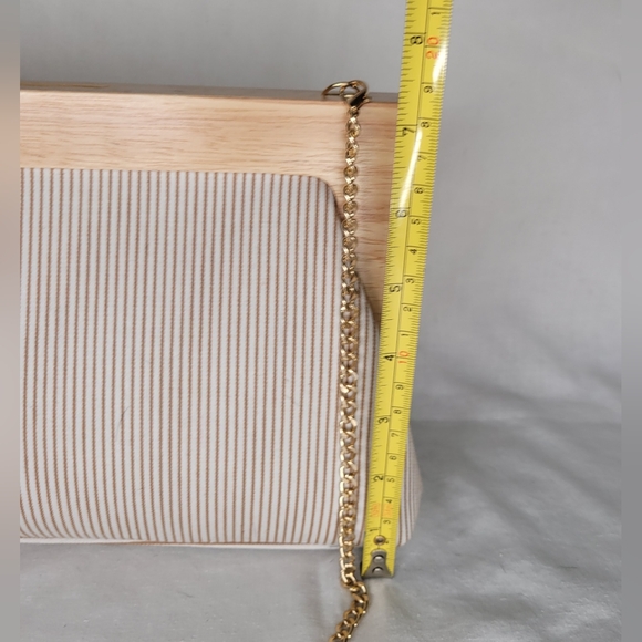 Haute Hippie Clutch/Crossbody w/ Detachable Chain, Light Wood Handle - Picture 3 of 7